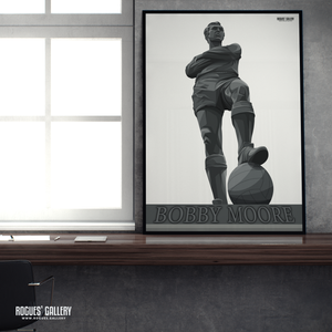 Bobby Moore England captain Wembley Stadium Statue World Cup 1966 winner legend West Ham Fulham portrait A1 print